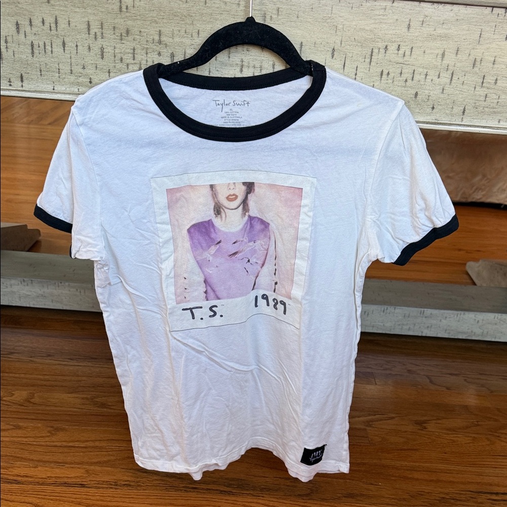 Taylor Swift White and Purple Short Sleeve Tee